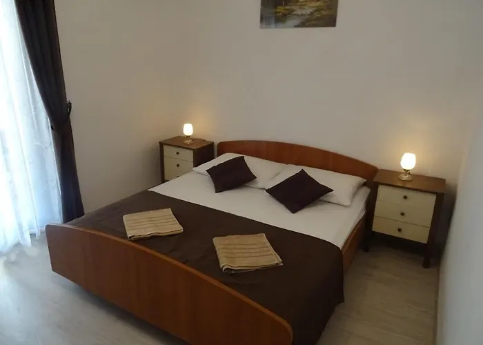 860a Apartmán *